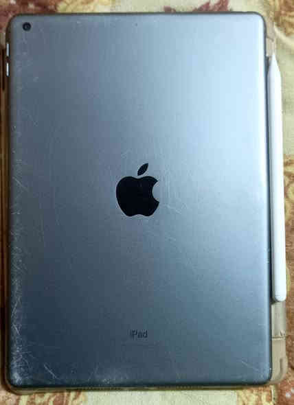 ايباد 7
ذاكره 32

بدون ملحقات فقط ايكلود 

مابي اي خلل بس الضهر موضح بلصوره شخوط يعني بس 

سعره 120 وبي مجال 

مكاني الكوفه

التواصل واتساب ***********
