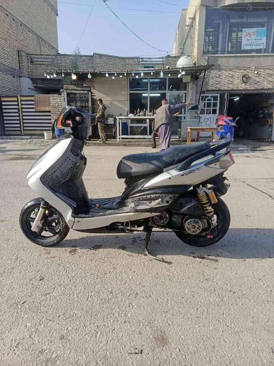 سلام عليكم سكنس فحل مزوده  بوشه 58ونص كور تتمارك ولفات كبار صالنصه بيه زعره تخبل صدر امامي انسيواي يدات انسيواي عضمه مال سكليتر انسيواي قطره انسيواي قبق فلاوين انسيواي سلف رياضي اصلي دبلات خلفيه زوج كلجات دراجه كلا رياضي وخراض اصليه سعر 650وبيه مجال بكان بغداد الشعله رقمي ***********
