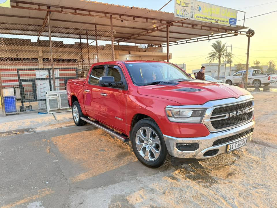 السلام عليكم رام للبيع موديل 22 ماشيه 74 السياره كلش نضيفه ونزلت السونار مالته باب طويل بدي قصير السعر 285 ***********
