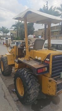 شفل كوماتسو للبيع موديل ١٩٩٨ كير اكسنات شواصي مضخات مكفولات محرك شادة ...