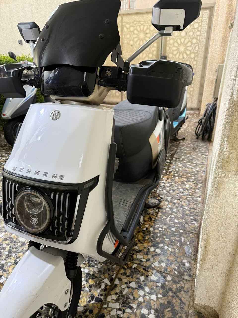 سلام عليكم من رخصه لادمن دراجه شحن للبيع جديده الدراجه للستفسار ***********
