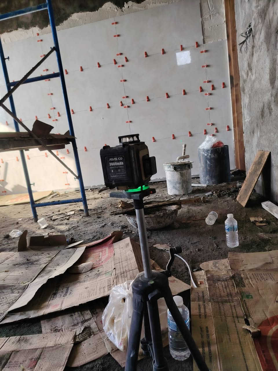 كادر سرميك وبرسلين ودرج ومرمر وكاشي موجود في بغداد *********** واتس السعر مناسب
