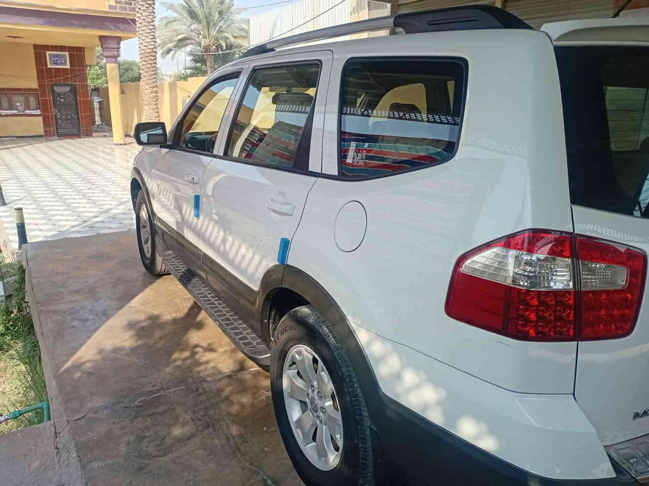 السلام عليكم
كيا موهافي للبيع او المراوس حسب  القناعه موديل 2011 ماشيه  158 الف قابل للزياده حقيقي  دك جرس  بل 120
توويل  خليجي 7 راكب  محرك  v6  قطع 3 تبريد فتحه  سقف  سلايت كشنات  مخمل  نص فول حساس  خلفي اشاير  بل مرايه كامره وشاشه 
فتحة سقف سلايت تحكم  ستيرن
تخم  تاير جديد 
رقم بغداد دولي تحويل مباشر سنوية مجددة إلى ٢٩. محرك كير شرط الفحص لارواجر ولاصوت شرط مكينة مفتوحة كازكيت شرط كفاله عامه  من  الصبغ  والسونار  مكان السياره صلاح الدين بلد الضلوعيه الاتصال على الرقم  ***********
