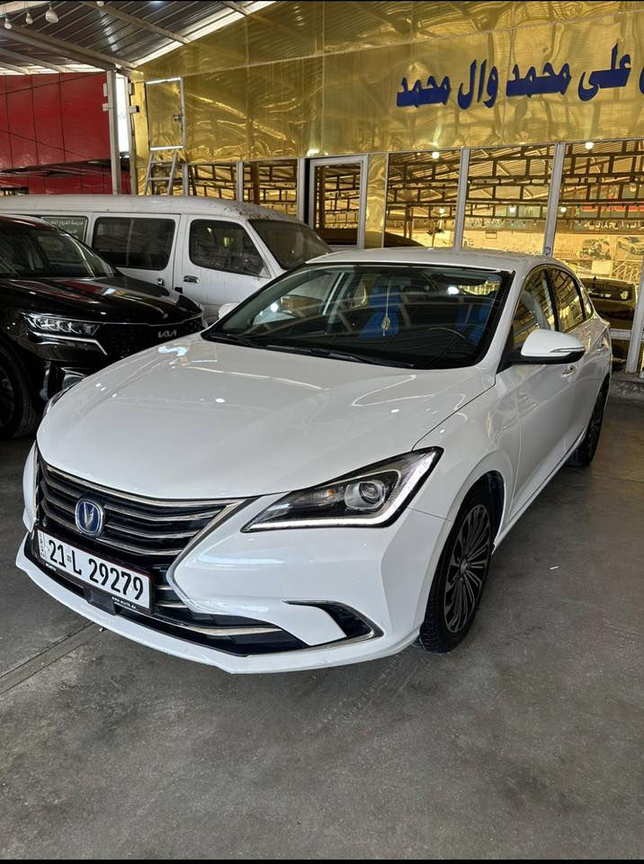 السلام عليكم شانجان ايدو ٢٠٢٠ للبيع ماشيه ١٦٥الف لون ابيض  رقم شمالي سنويه ساقطه صار سنه تقريبا سياره بيها بارد بالصندوق شويه وبيها طخه باب اللي ورى السكن 
عكس السايق خفيفه سياره على ايدي مال موظف محافظ عليها دهن ايكسدو الأصلي بانزين محسن صدر جديد السعر ٩٨وبيها مجال مكاني الدوره جمعية خير الله الاتصال على رقمي ***********
