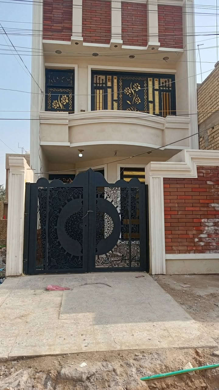 السلام عليكم بيت للبيع الخدمات مقابل شارع 11 بيت نظيف رفت بيت بسمي
***********
