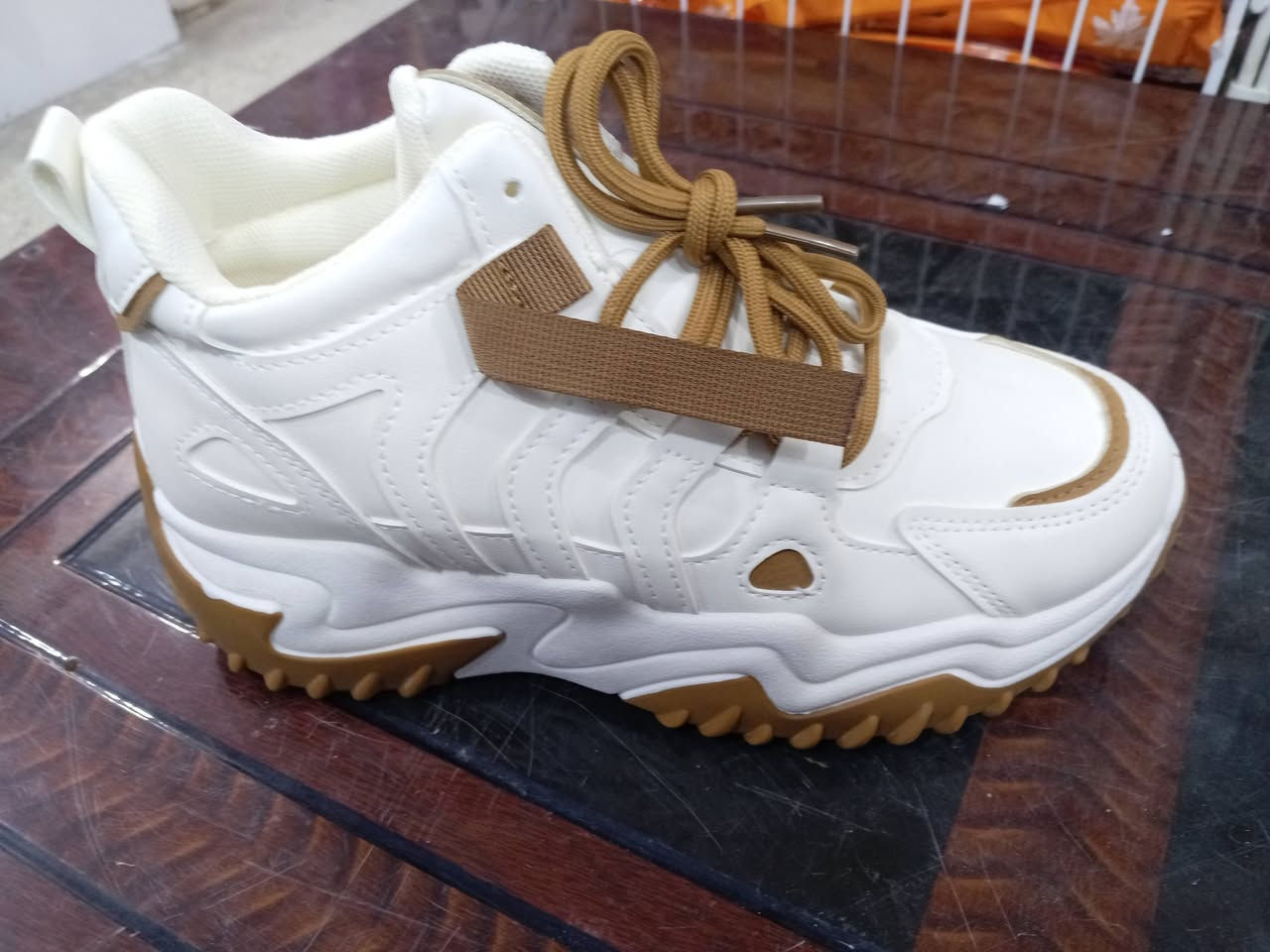 اخذيه بناتي من ٣٦ إلى ٤١
عنوان نجف مدخل سوك جزيزه خلف مأكولات سجاد ابو بتزا
توجد خدمه توصيل للاستفسار ***********
