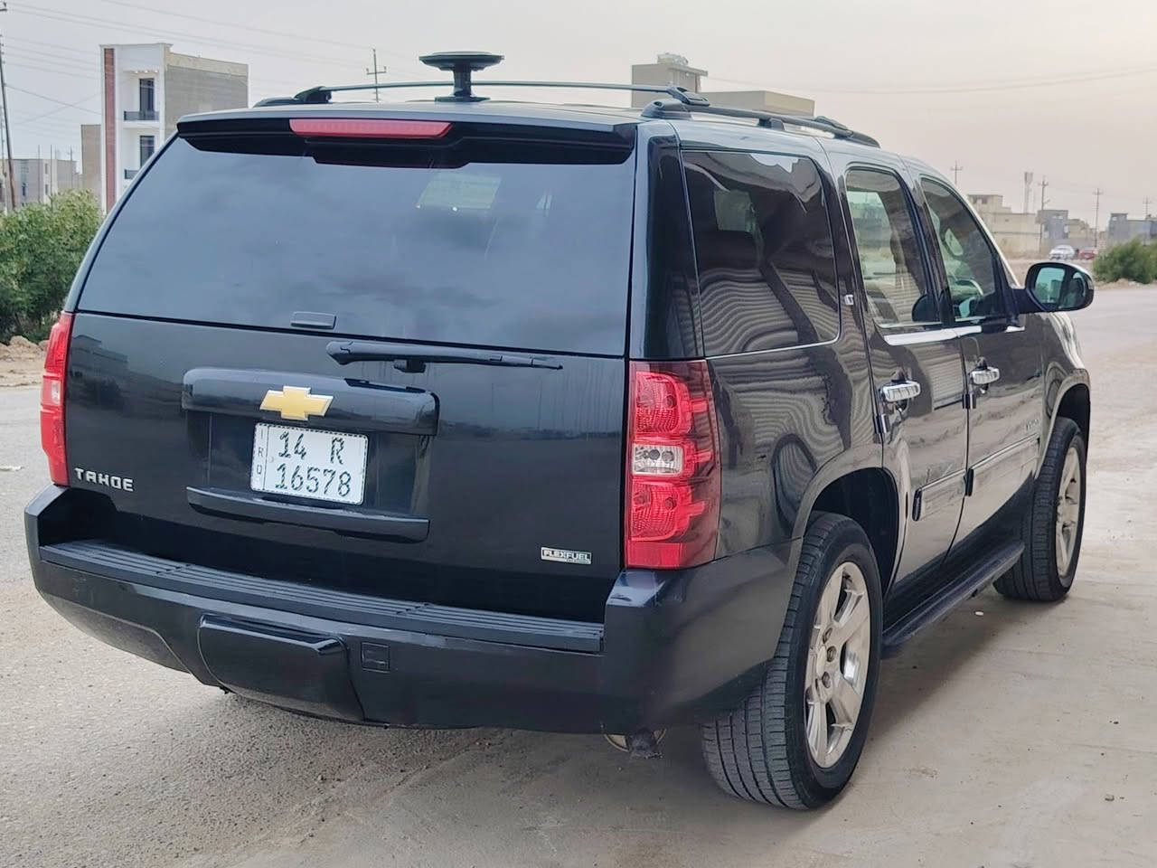 السلام عليكم اخوان للبيع تاهو بترا موديل 2014اصل رقم الدولي الجديد سنويه وهزه جديده ماشيه 92الف ميل فقط  محرك 5300كير 1000داخل فصل ملكي اخوان السياره حادثها باب السايق تبديل وبيها رش ٣ قطع بدون اي معجون فقط رش شرط الفحص السياره جاهزه كير محرك حداده تخم تاير تبريد جاهزه للأخير السعر 235ورقه بيع اومراوس حسب القناعه للاتصال *********** مكاني بغداد
