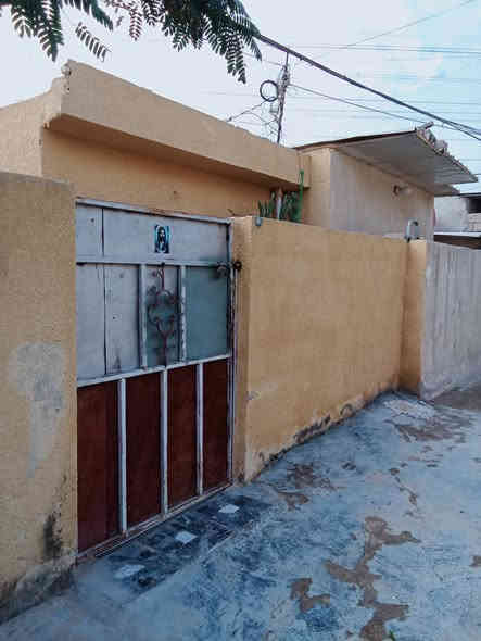 سلام عليكم عندي بيت للبيع تجاوز بيت منضم وشارع عريض مي ومجاري جيد كهرباء نعمه واير نت موجود وبيت جاهز نعمه  كاشي سقف صب   واستقبال ومطبخ وصاله جبير وغرفه نون البيت 80 متر جاهز المنطقه محترمه الناس الطيبه الامين الثانيه  السده الوله فرع موكب دماء الطف والشراي يتصل ويجي واني حاضر صاير بنص طابو وبي ورقه تمليك***********
