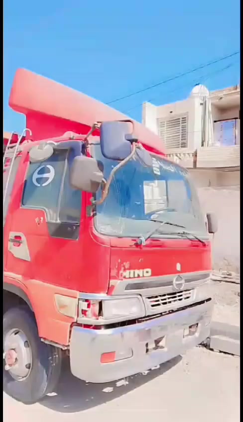 السلام عليكم هينو انكر ثمانين سوبر  طول سته وربع تخم تاير حداديه جاهزه سنويه 31  موديل 97 رقم بصره ىشرط تحويل السعر 175 العنوان الشطره الدلال علي العكيلي 
الرقم الهاتف ***********
