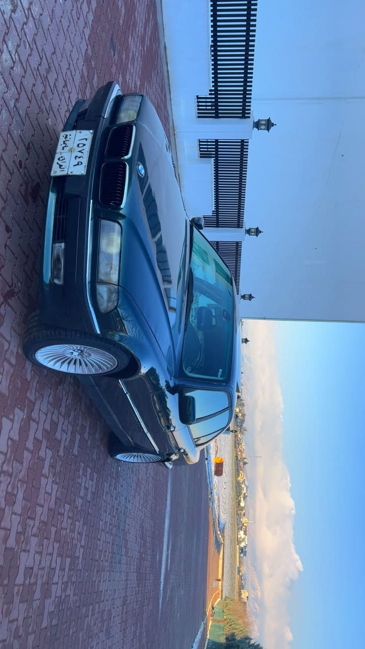 Bmw ًخفاش
موديل1996
حجم محرك44
سياره معمرهه جديد دعامي لل دعاميه
موصفات 1~1فول فول
تبريد تدفيه شغال''كشنات جلد هيتر'ًسلايد' اربع جامات كهرب''دواخل فورميك''دبل ايرباك'' تخم خلفي امامي جديد'' سندوك شفت'' دعاميات حساسات ''شاشه كاميره''كهربايات كلهه شغال  بكلايتات امامي شادلهه جديد'' تخم ويلكب شادلهه بل كرتون 500دولار''بطاريه جديد 105امبير''
سياره مصبوغه عام لل جماليه بيدون معجون فقط صفحة سايق بيهه ضربه خفيفه
كير محرك مكفولات ✈️ اخوان سياره جاهز جاهز من كل نواحي''تحويل بشرط سياره جاهز لل تحويل
سعر (85)ورقه حق جيتك بيهه مجال
عنوان قضاء عقرة قريب من موصل اربيل
***********
***********
واتساب فايبه ر موجود عل كورك
