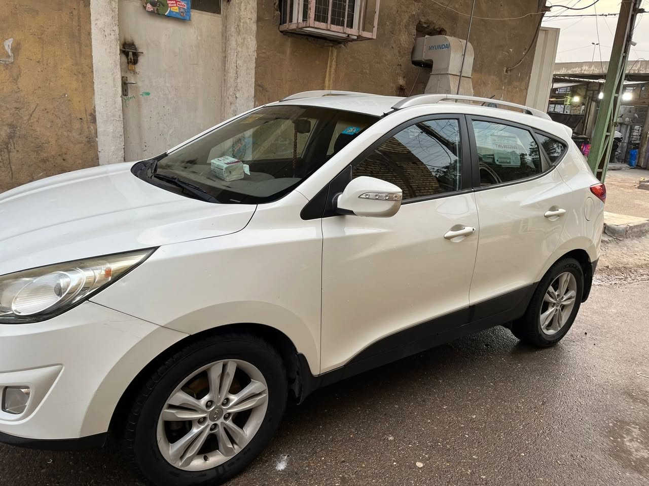 سلام عليكم توسان خليجي2012 كير ومحرك وحداديه كفاله تخم تاير جديد محرك2000دوش المرغوب رقم بغداد 
السعر125وبيها مجال 
الاتصال***********
مامتوفر  بلخاص☝️☝️
مواصفات السياره 
تحكم اشترين 
كأمره 
كشنات جلد 
ويل كروم
