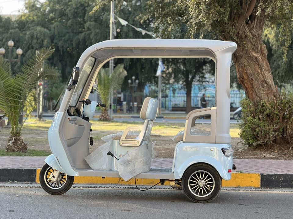 سلام عليكم شباب دراجه شحن  تكتك ثلاث عجلات للبيع  زيرو زيرو زيرو غير مستخدم مشحونه شحنه وحده فقط مماشيه من المعرض البيت فقط. دراجه عالميه وبيها مواصفات كلش قويه وتخبل وسعرها معروف عند محلات 
مواصفاتها 

الموديل 2026
البطاريات مسطره كبار 
كل شحنه تمشيك 80 كيلو 
السرع 1.2.3
السرعه 60 حقيقي 
بيها كامره خلفيه 
كشنات جلد 
رجوع الخلف 
شاشه تاب تعرض الك العطل ان وحده
وياها جادر بعدني مشاده
لونها كلش مميز 
 وصير بدي ال خلف هم 
وتحمل 3اشخاص 
بريكات 3 
هند بريك 
تشغيل عن بعد 
جهاز انذار السرقه 
مري جانبيه 
ماسحه الجامهً اماميه 

 
وبعد بيها مواصفات تخبل وهواي 

اي استفسار اتصاال 

***********

مكاني بغداد
