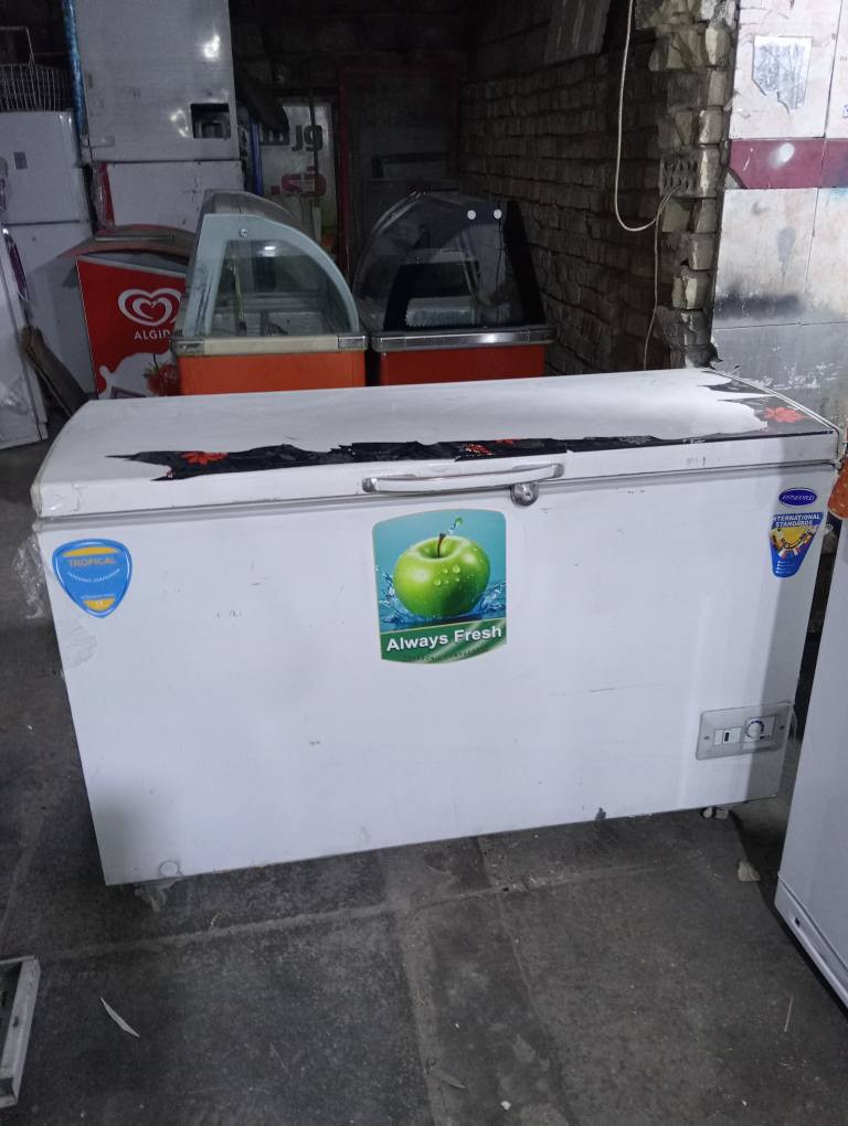 وصول وجبه من العارضات العموديه والطرحيه والثلاجات والمجمدات شرط الشغل  باله اخو الجديد عنوان ناصريه شارع صلاه الجمعه مقابيل ساحه العمال معرض تبارك الرحمن *********** ناصرية, ذي قار
