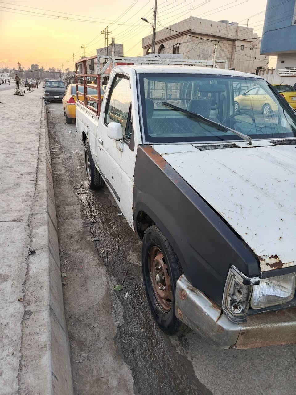 السلام وعليكم بيكم نيسان لبيع الموديل 85المكين داكسن رقم جديد السنوي إلى نهات 2028 أتريد تحويل أتريد وكاله رقم نينوى العنوان موصل الأجانب الأيمن السعر 25وبيها مجال الاستفسار على الرقم ***********غير متواجد على الفيسبك
