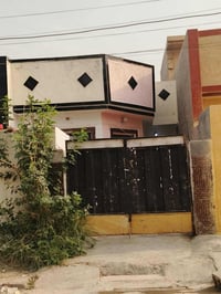 مشتمل للبيع مساحه ١٠٠م يحتوي على غرفه وهول ومطبخ وصحيات داخليه و خارجي...