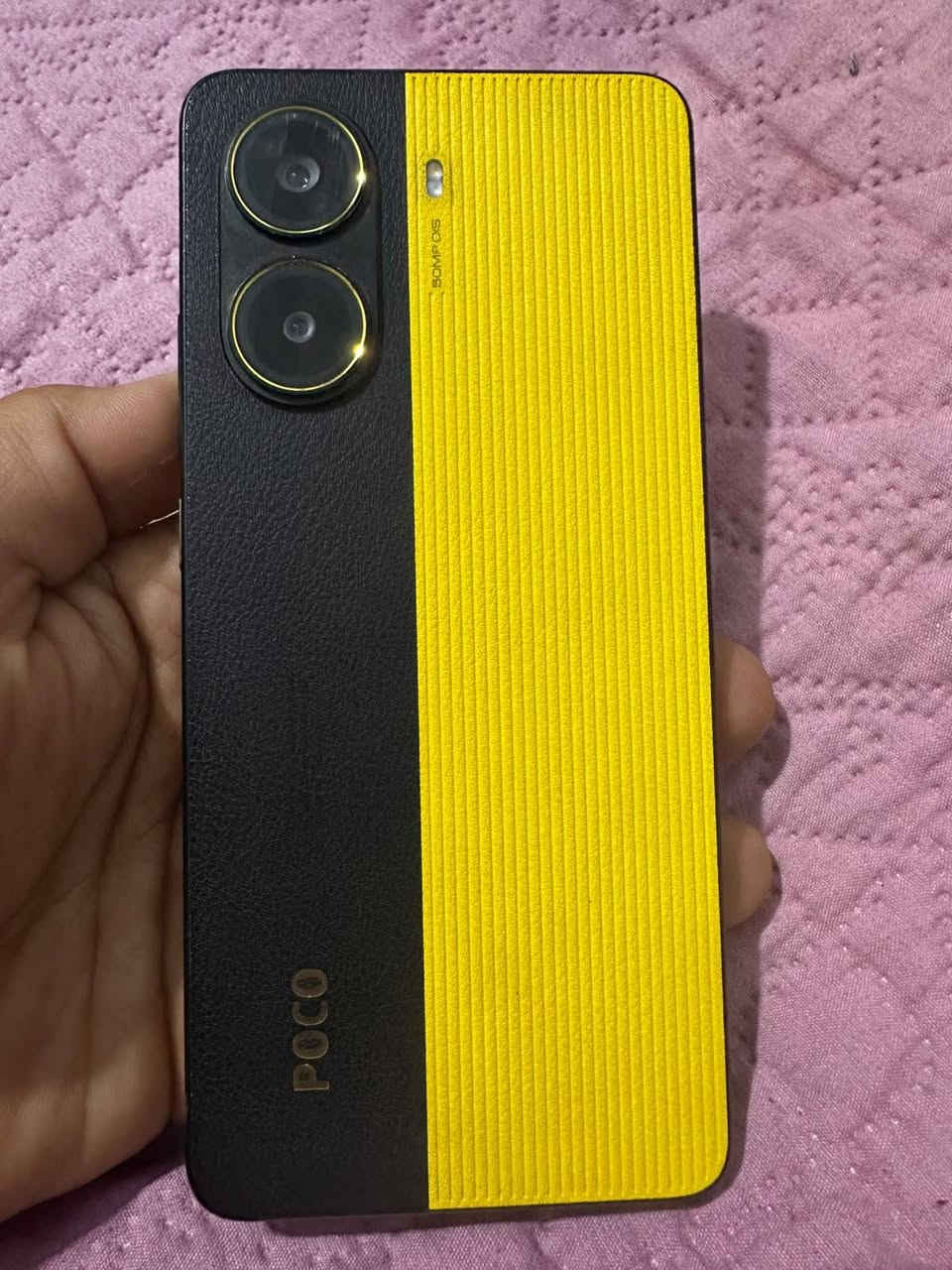 سلام عليكم poco x7pro 512 مكان بغداد المدائن سعرة 450 و بي مجال حك الجيه ***********رقم التواصل
