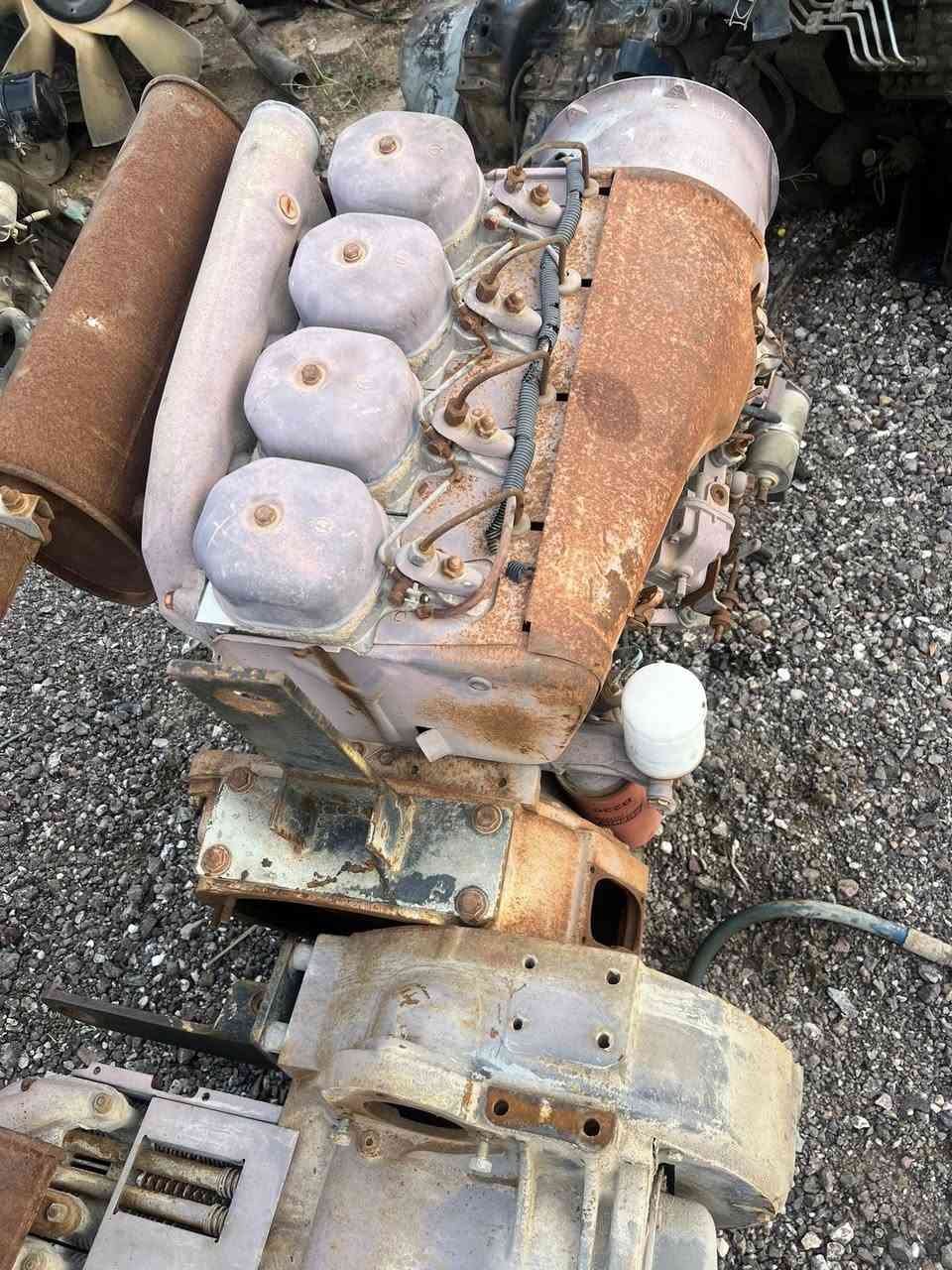 العدد٥ قطع شرط الشغل برغي مافتوح. وحده حلواني ٤ عادي المكان البصره التصال***********
