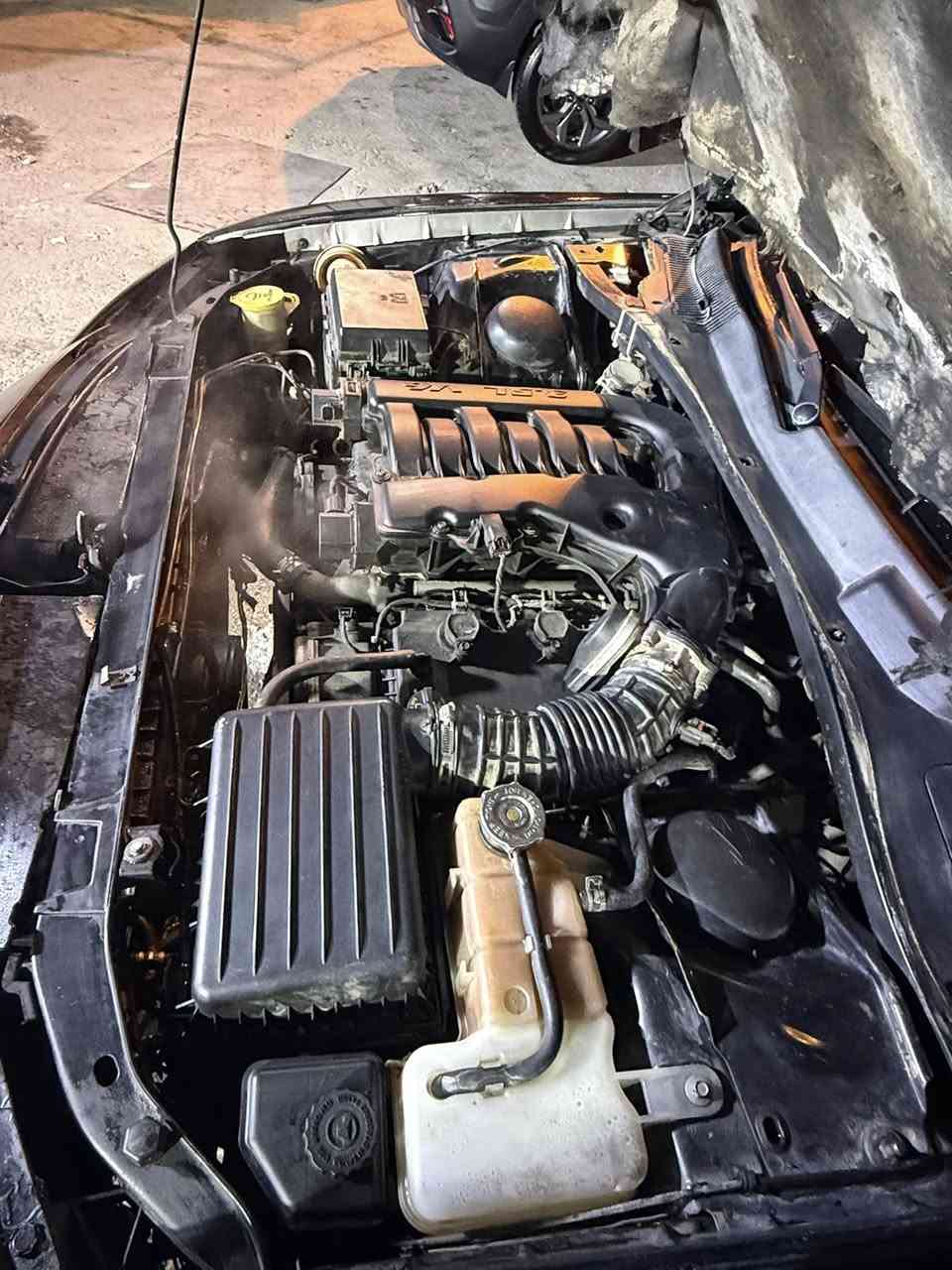 السلام عليكم للبيع او مراوس بجارجر او اوباما احدث معا فرق جارجر 2010 اصل كنديه سياره  مكينه 3500اصل صبغ حزام بدون دواخل رقم اربيل بسمي سياره تحويل مباشر السعر 105 وبيها مجال قليل لاتصال ***********
