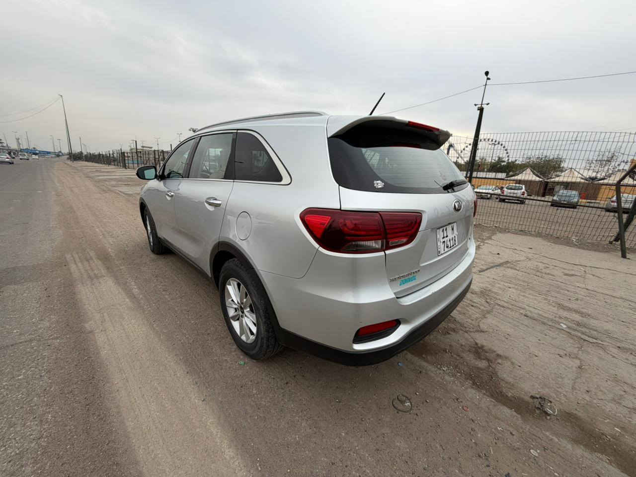 سلام عليكم شباب
كيا سورنتو 
موديل 2019
لون سلفر
وارد امريكي 
محرك 6 سلندر 3.3
ويل كب 
داخل مخمل 
كامرا 
رادار
معروفة مواصفات الامريكي 
حادثها موضح بل منشور وسونار هم منزلة 
مكانها بسماية 
السعر 178 وبيها مجال 
*********** 
*********** هذا واتس اب
