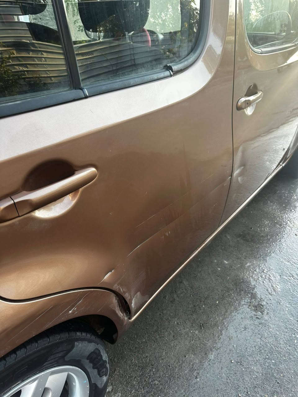 نيسان كيوب موديل ٢٠١٢ محرك ١٨٠٠ كير اوتماتك  بصمه تبريد ثلج بدون قطره صبغ غراضه متوفره وعندي ارقام لوكلاء محرك وكير وصدر نفس غراض لفيرسه سعر ٦٥ بيها مجال ***********
