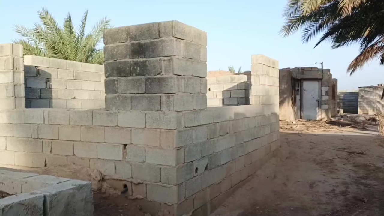 السلام عليكم قطعه أرض عليهه هيكل 
مساحه القطعة 400متر 
جنس الأرض زراعي سند ٣٥ 
مكان القطعة منطقه الهاشمية 
التابعه إلى خان بني سعد
قريه الضابطيه 
السعر ٢٥ وبيهه مجال 
عنوان البائع خان بني سعد 
للاستفسار اتصال ع الرقم 
*********** وتساب 
*********** اتصال
