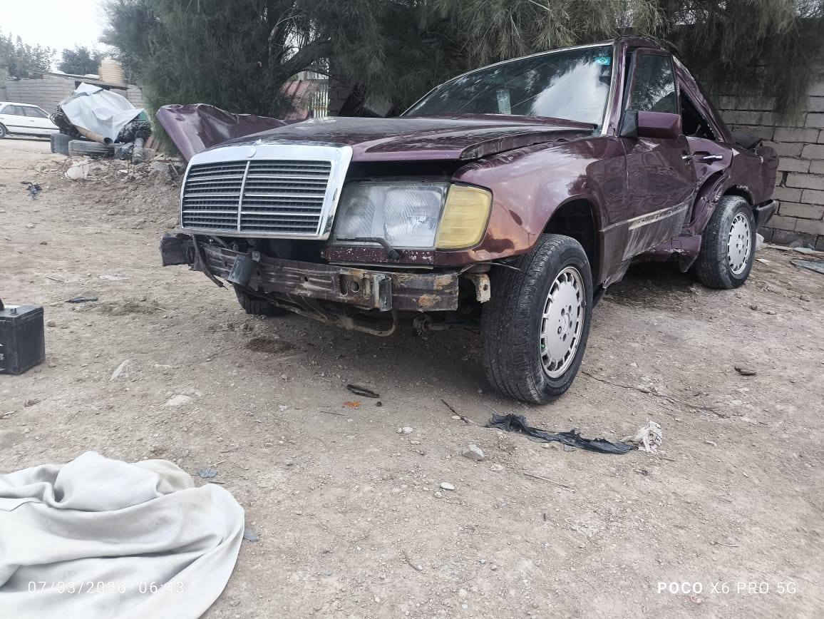 السلام عليكم اخوان عندي سياره مظروبه مارسدس دب البيع على ظربتهه السياره بأسمي رقم الماني رقم السيارة عماره سعرها 35ورقه وبيهه مجال رقم تليفون ***********العنوان القرنه الشرش
