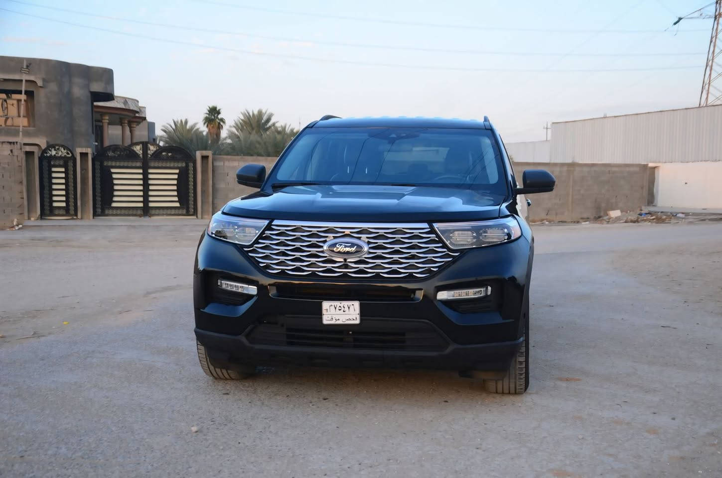 السلام عليكم 
فورد إكسبلورر XLT موديل 2023
فوول مواصفات عدا الفتحه
4 سلندر محرک: 2.3T
(السياره ٧ راكب)
السياره كامله من كلشي وناعمه وصافيه جدا بالسياقه ترايها زيرو 
صور الحادث ورقم الشاصي كلها بالمنشور
السياره بدون تبديل ليبل واحد فقط صبغ جاملغ وحافة البنيد وكفاله كير ومحرك وحادث وصبغ سابق  
***********
***********
السياره رقم فحص مؤقت 
السعر ١٩٨ ورقه 
مكان السياره : المسيب
