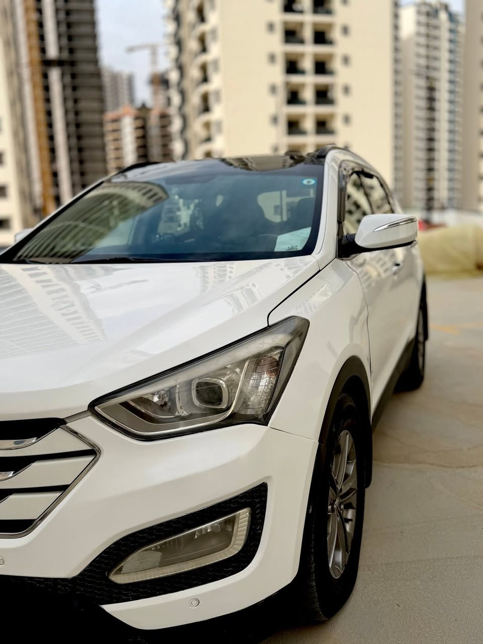 السلام عليكم
للبيع سنتافي امريكي فول مواصفات 2015 
 ٤ سلندرGDI AWD Sport عليها برمجه دوانز
بانوراما بصمه تشغيل+بصمتين ابواب اماميه + دخول ذكي
كشنات كهرباء +جلد تدفئه + خزن ميموري + الاماميه مساج
رادار جانبي + اشاير بالمري + مري قلاب + بردات بلادي
لد نهاري + حساسات اماميه وخلفيه + صندوك كهربائي 
4 وضعيات ستيرن (ايكو نورمال كونفرت سبورت)
تبريد مناخين منفصل + قطعتين + سستم سماعات
تحكم ستيرن جهتين + كامره بلادي + شاشه كبيره
السياره حادث امريكا خفيف بنيد صبغ وتبديل دعاميه ومازدات 
12 ايرباك كشنات وتكم وبرده ودشبول 
ايرباك ستيرن طاك 
رقم الجديد سنويه جديده
السعر 125 وبيها مجال بسيط للشراي
 مكان السيارة البلديات 
***********
موجود واتساب
