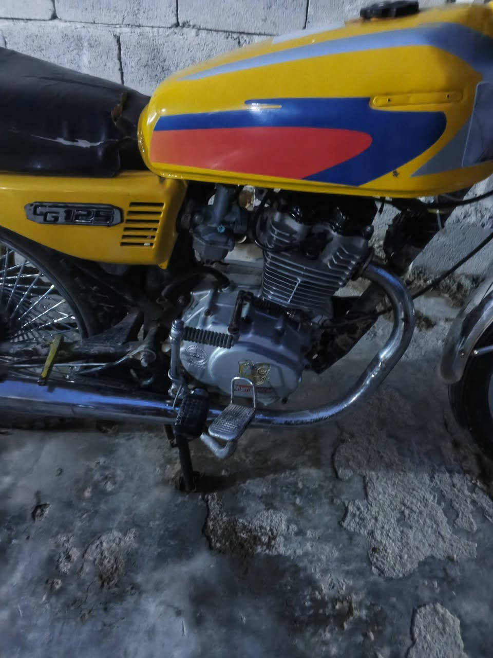 السلام عليكم دراجه للبيع الموديل 19 تايجر 300 وبيها مجال البكان ديالى ***********
