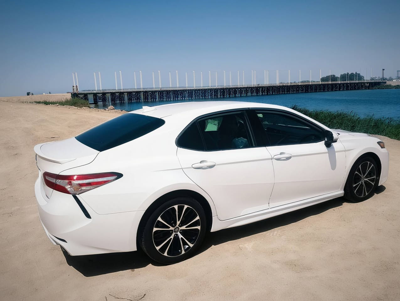 كامري موديل 2020 وارد امريكي فوول مواصفات عدا الفتحة  حادث قطعتين  بنيد وجاملغ حادثها حلو مو قوي فئة se رقم بغداد ماشية 68 الف استخدام شخصي فقط 
مكان السيارة بصرة 
الشراي يتصل وبخدمتكم
***********
