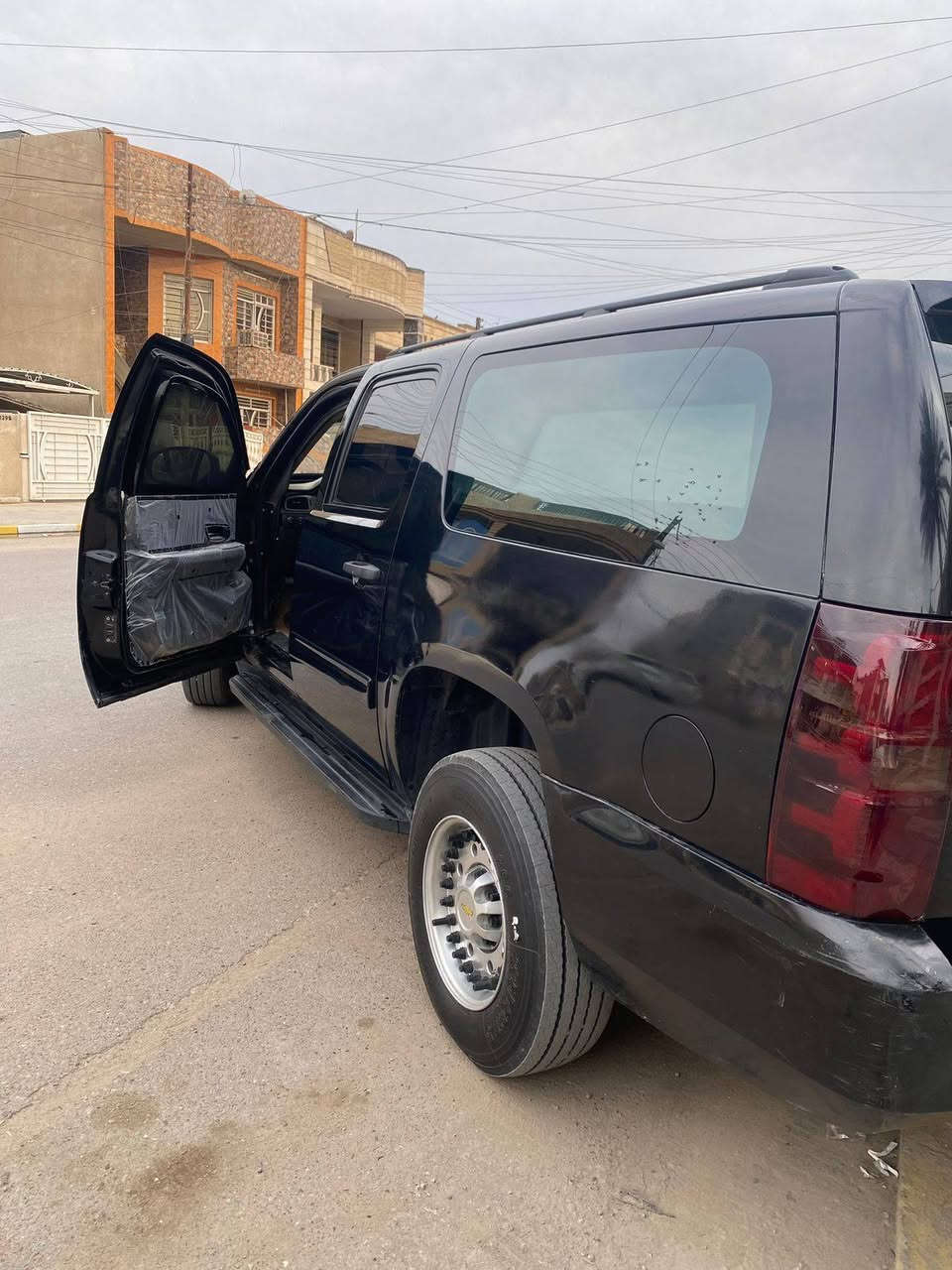 🚘شفروليه تاهو LT – موديل 2011
مصفحة تصفيح شركة كندية
� المحرك: V8 قوي
🔹 القير: أوتوماتيك
🔹 الدفع: دبل 4×4
🔹 اللون: أسود
🔹 الفئة: LT
🔹 الداخلية: جلد – واسعة (7–8 ركاب)
🔹 التكييف: شغال وممتاز ❄️
🔹 الحالة: جاهزة للاستخدام
🔹 المكينة والقير: بحالة جيدة
🔹 الهيكل: نظيف نسبة للتصفيح

✨ سيارة مصفحة، قوية، اعتمادية
✨ مناسبة للحماية، المواكب، أو الاستخدام الشخصي
رقم التواصل ***********
وشكرا
