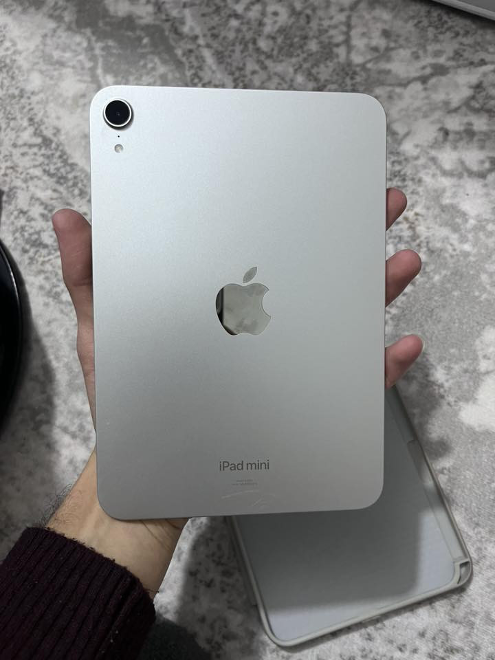 ميني 7
ذاكرة 128

بطارية 100

عدد دورات شحن 75

مرارس ويه ايباد برو M2 او M4  وانطي فرق

***********
