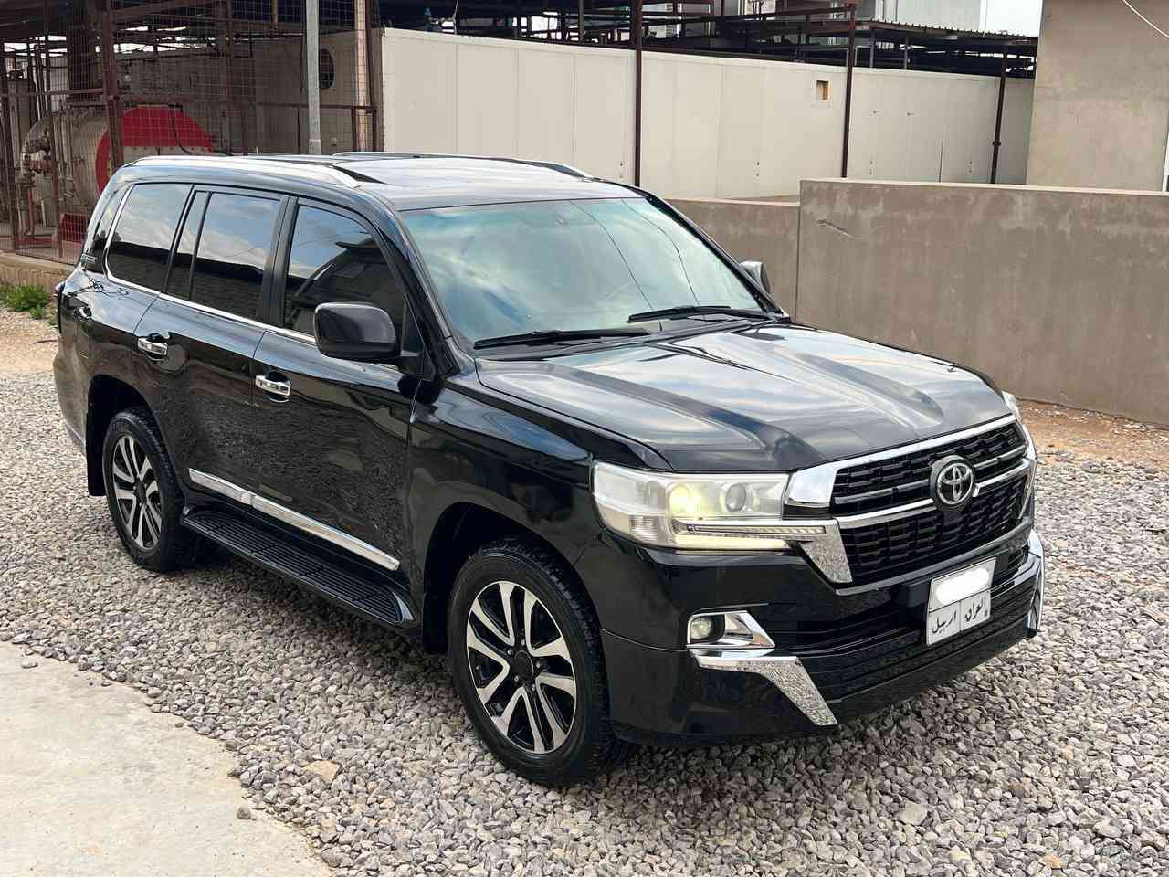 تۆیۆتا لاندکروز 2011 GXR کامل کراوە بە 2018 
220 هەزار کم ڕۆشتووە 
پێش و پشتی کەپسە 
تایەی نوێی لەژێرە 
دوو پارچەی بۆیاخە 
چاملغ و دەرکای سەکن 
مەکینە 5.7 مواسەفات لێگزس 

سعر : لە کۆمێنت داوای بکە ڕاستەوخۆ بۆت دێت 🤖 

گێر و مەکینەی بەشەرت 
هیچ کێشەیەکی تێدا نییە 

ژمارەی خاوەنەکەی 
***********
