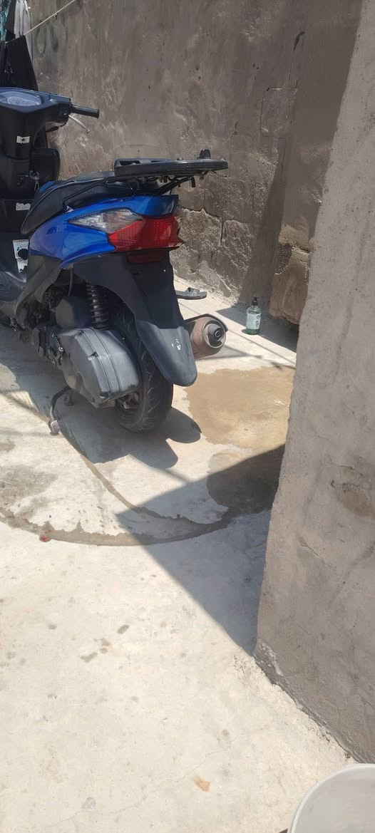 السلام عليكم ادرس حديث نوزل دراجة جديده فقط الكفر الامامي مكسور مكينه ناعمه ***********
