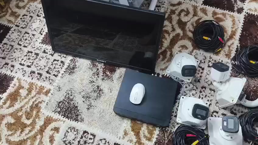 السلام عليكم منظومه مال كاميرات اصليه صوره وصوت كاميرات اصليه بالشرط السعر 300  ***********
