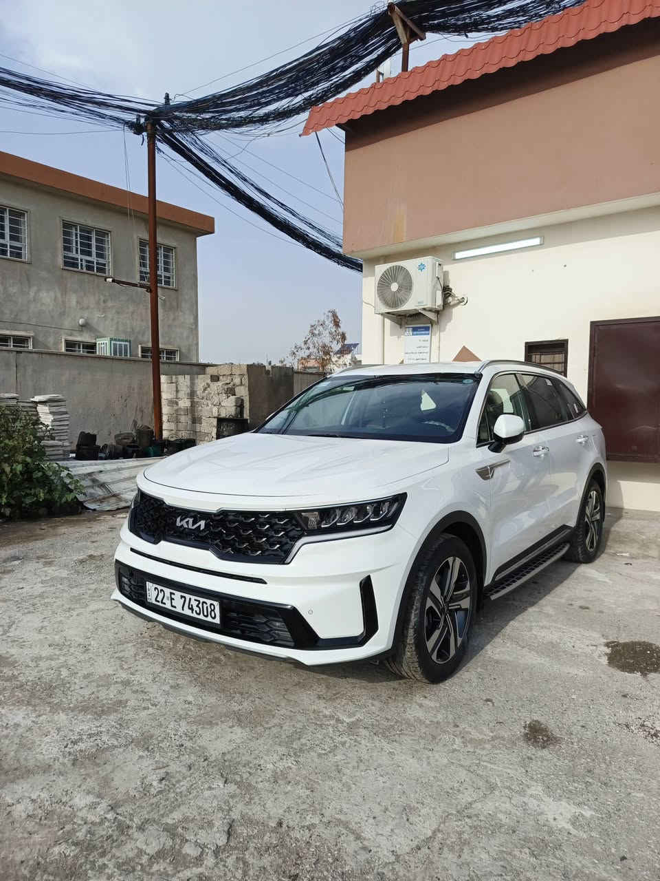 للـبـيـع ♡
سورنتو 6 سلندر 2022 
- لوحات اربيل بسمي -
- مكان السيارة موصل -

الموديل : 2022. (خليجي) . 
المحرك  : 6 سلندر 3500cc 
العــــداد :  46 الف كيلو متر . 

المواصفات :
* شاشة عدادات متغيرة.
* كشنات كهرب 
* هاند بريك بصمة . 
* صندوق كهربائي .
* بردات أبواب خلفية . 
* اطار قياس 255/45R19 انج .
* دخول وتشغيل بصمة .
* أنظمة قيادة متعددة .
* شحن وايرلس .
* كاميرا خلفية . 
* المصابيح الأمامية زنون .
* كشافات الضباب زنون . 
* تشغيل عن بعد .
* مقعدين الامامية كهرباء .
* نظام APPLE CARPLAY.
* انارة داخلية متعددة الالوان.
* حساسات خلفية وامامية .
* دوسات جانبية . 
* مكيف خلفي مع وحدة تحكم منفصلة .
* السعر / $𝟮𝟴𝟱 『بيه مجال』.
__
* للأستفسار / ***********
