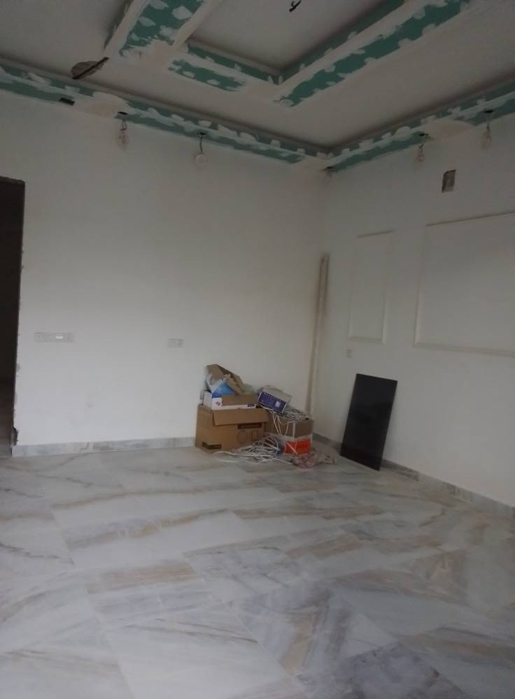 للبيع بيت 🏡 طابو صرف #مشتملات_عدد_اثنين كل مشتمل مساحته #١٠٠م واجهه خمسه في منطقة #الرسالة^الأولى بناء حديث ٢٠٢٦ تسليم مفتاح 🔑 كل مشتمل يحتوي على #ثلاث_غرف_نوم 😴 وصاله ومطبخ وخدمات عدد #ثلاثه ومنور واجهة  البيت  بورسلين أرضية مرمر للإستفسار اتصال 🤙 على الرقم 
***********
#الجميع
