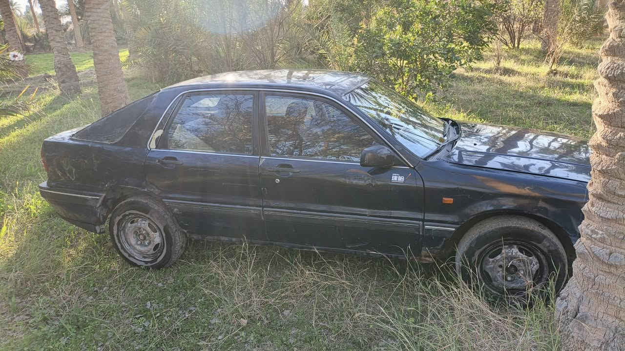 ميتسوبيشي كلنت للبيع صبغ بلادي غرفتهه نضيفه
صدر امامي خلفي ودبلات جديد 
كهرباء كلهه شغاله حته الماسحه الخلفيه
محرك وكير مكفلات
تخم تاير جديد
رقم انبار 
السعر 27 ورقه   ..  او مراوس
للاستفسار اتصل ***********
