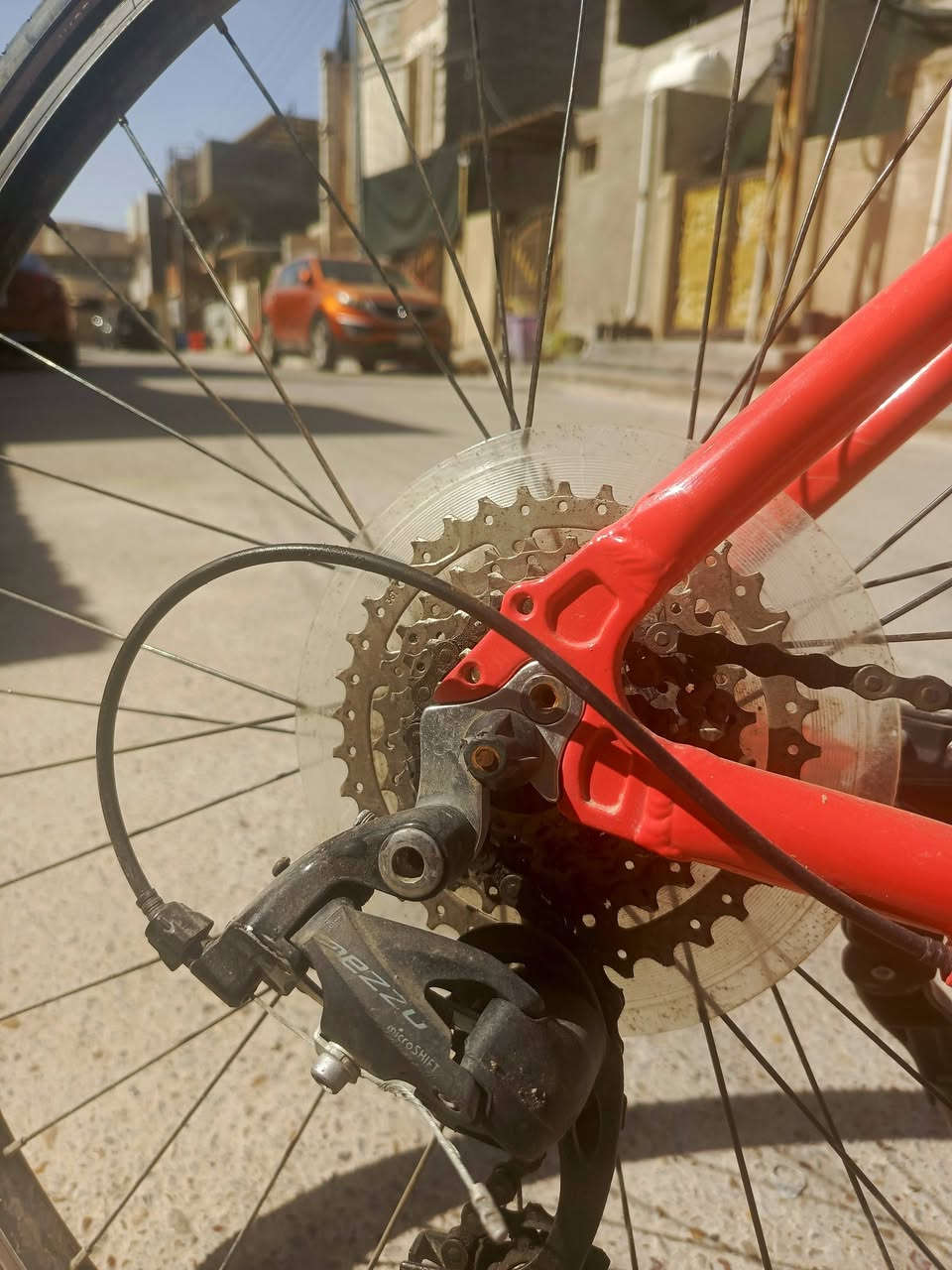 سلام عليكم بايسكل ماركه يونيفيكا معروفه حلوه حجم M السعر 170 قفل أو مراوس في رود نضيف العنوان بغداد حي الجهاد شارع 40 ***********. واتساب
