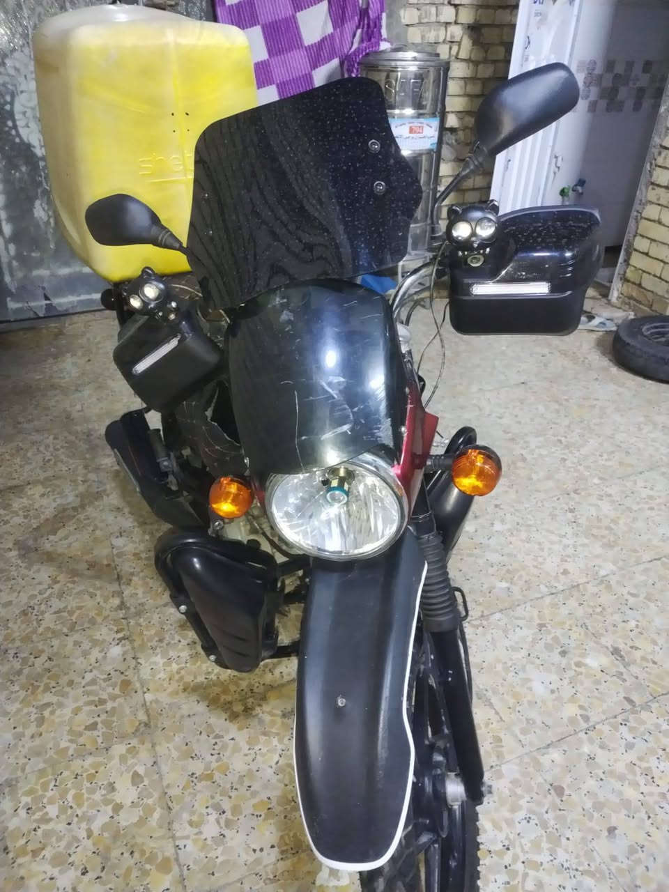 السلام عليكم بوكسر جبلي للبيع كهريائيات خير من مكينه خير من الله ٧اوراق اصولي كلي شغال بيها مابيها اي نقص تريد بس سايق السعر ١٢٠٠مليون ومييتين مكاني الطالبيه ***********
