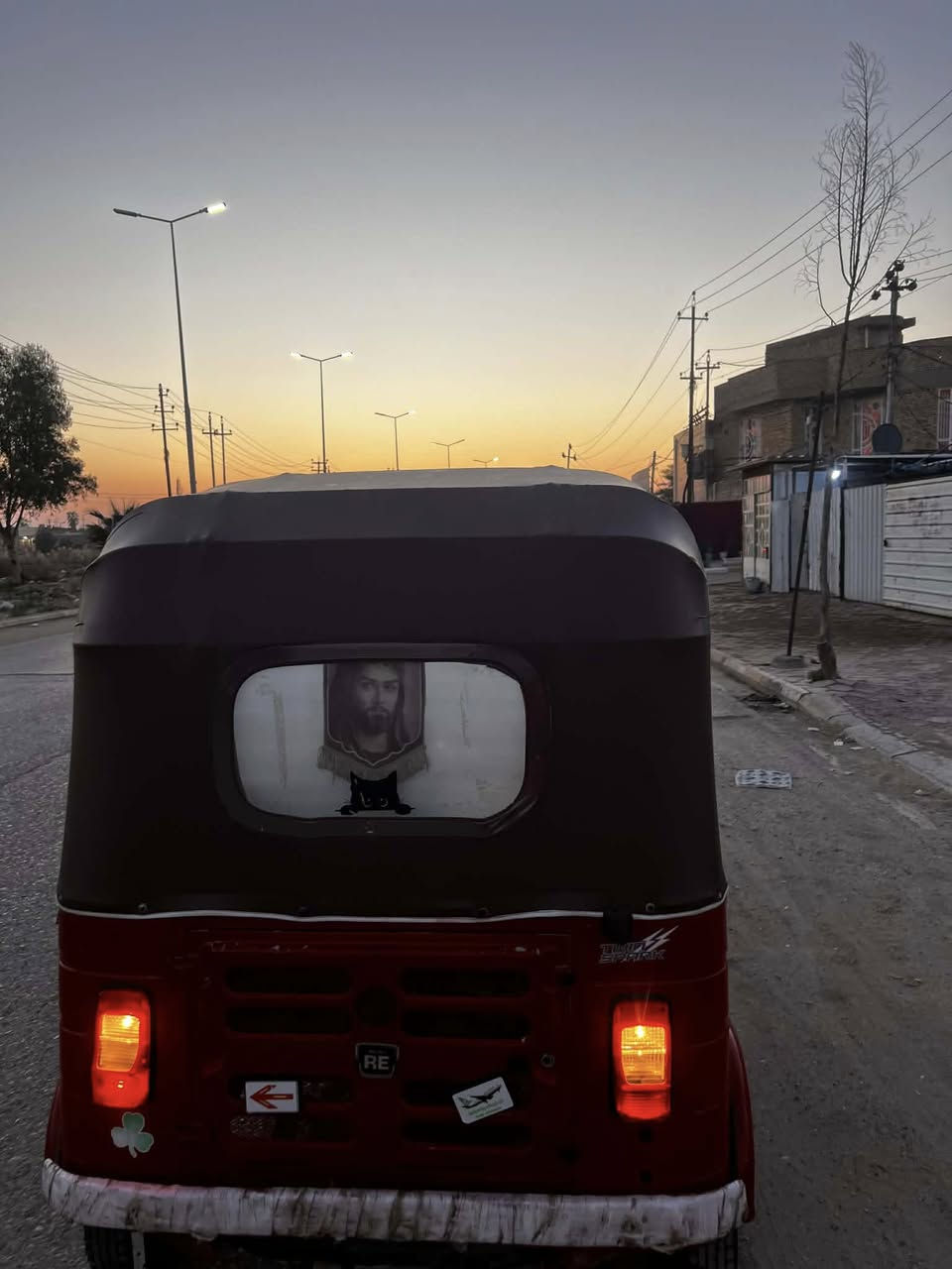 تكتك موديل عشرين كفاله بس مكينه مفتوحه شركه مكان كوت سعر7000وبيه مجال شهر 12رقم واسط ‭0773 402 6062‬
