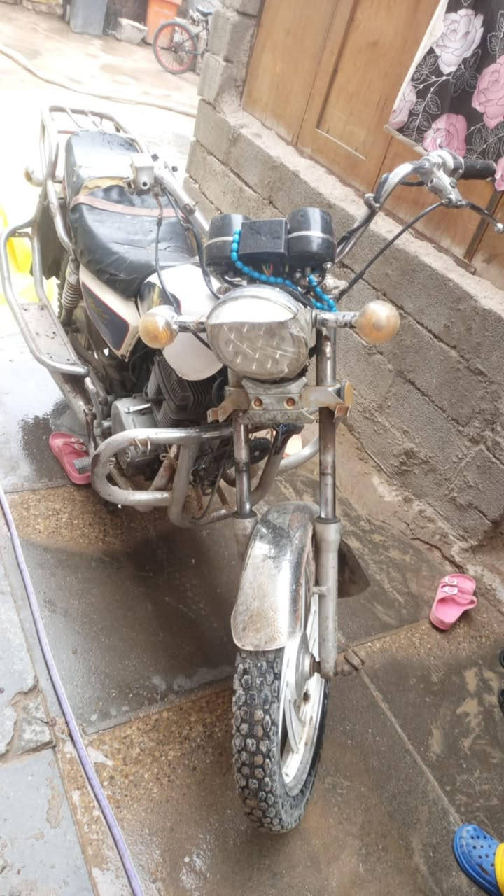 سلام عليكم دراجه جني للبيع2019 اوراقه كامله دراجه خير من الله وين ميعجبك اطلع سلف وهندر ولايت تخم تاير جديد اوياله جدد سلف كابريتر كله جديد الله شاهد السعر 450 مكاني بغداد ***********
