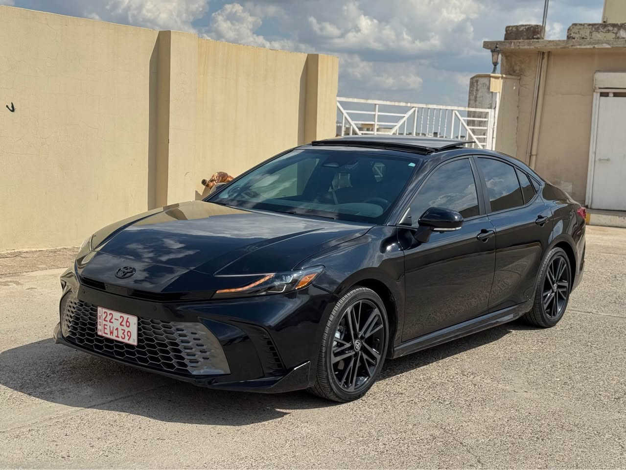 Toyota Camry XSE hev 2025 
Clean title كلين تايتل 
٦ الف ميل ماشية
جاهزة بدون مصرف 💯

مواصفات فول فول ١/١ XSE 
داتاشو، خمس كاميرات، بانوراما، كشنات تبريد و هيتر
بصمة و رادار و حساس و شاشة كبيرة و سماعات JBL 
بعد بيها مواصفات اهواي

سعر 🔥 285 ورقة و مجال
مكان عقرة "ئاكرئ"
واتس اب و كورك ***********
0750-7739471 اكر, نينوى
