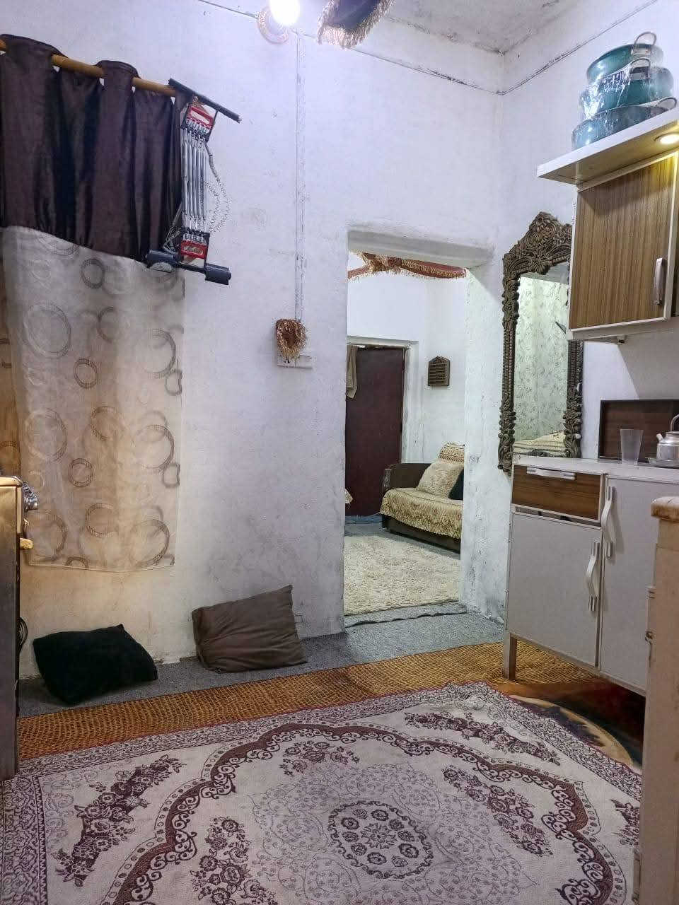 بيع مستعجل🔥🔥
السلام عليكم بيت للبيع 100م  منطقة 58 طابق واحد  
بناء طابوك  السقف عكاده  الأرضية كاشي 👇👇
يحتوي على غرفه وصاله  ومطبخ وصحيات واستقبال  
 طابو صرف سند اصولي  👉
 خلف التجاري بصف الساحه وقرب التبليط 

السعر 57 معا المجال بسيط 🔥 #بلاش 
📍 النجف الأشرف حي النداء شارع جامعة الكفيل خلف صيدلية عمار رشاد الركن الخضره  خلف أسواق كراده  

***********☎️☎️☎️
