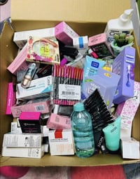 بوكس مكياج • كمية ٨٥-١٠٠