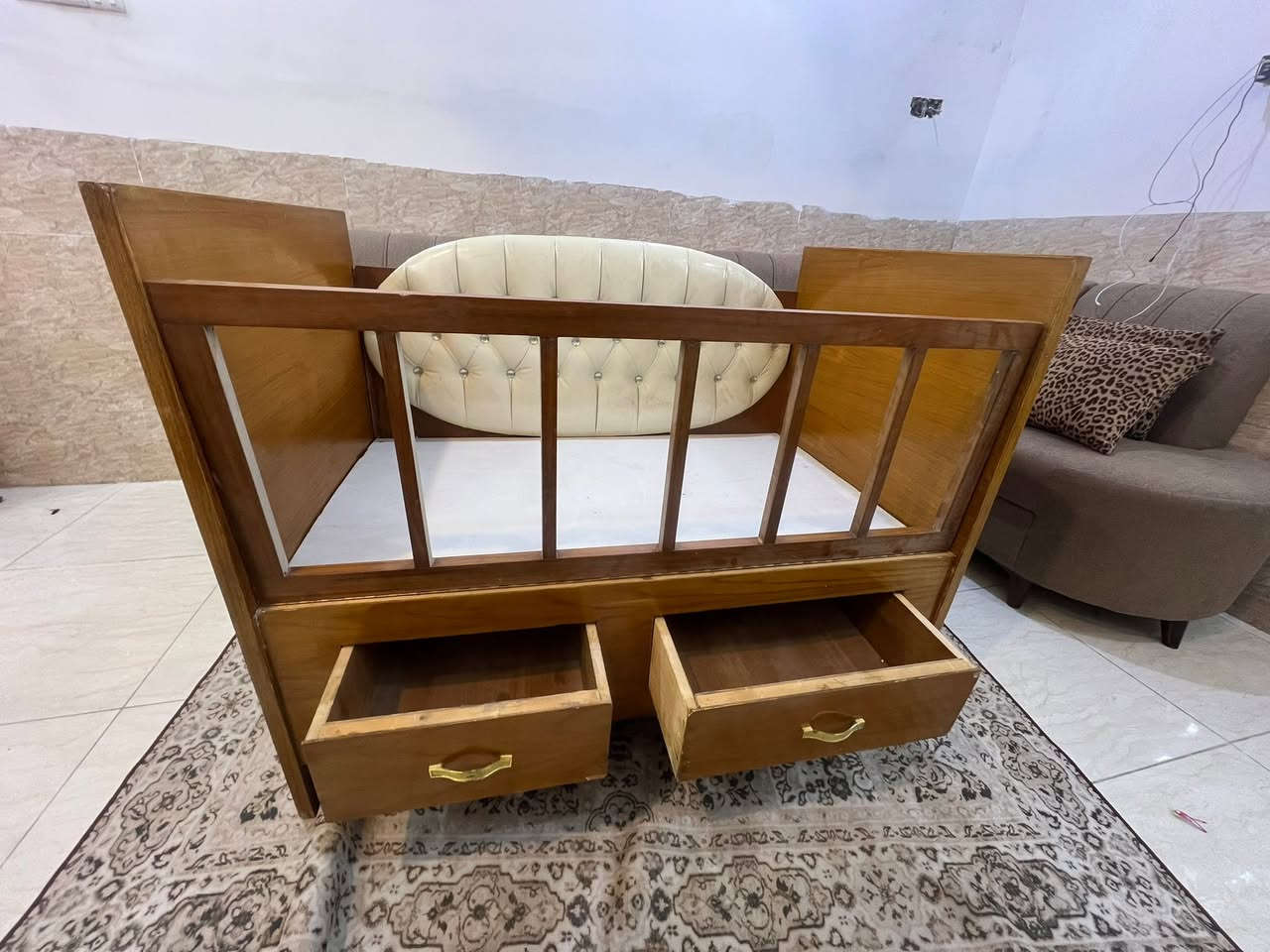 جربايه طفل قياسهه 120 طول وعرض 70 صاج شغل درجه اولى رايدهه ب120 الف استخدام كلش قليل وبيهه مجال مكانهه حي الرساله الاولى مقابل مدينه العاب السيديه ***********
