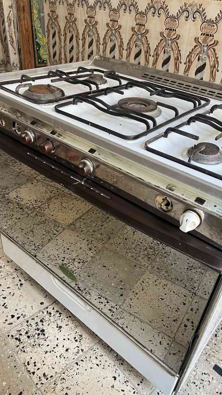 طباخ كريازي للبيع نظيف خمس عيون شغاله +فرن شغال سعر175وبي مجال كوت حي الجهاد


**إذا كنت صاحب هذا الإعلان وتريد حذفه لأي سبب، رجاءا أرسل رسالة إلى الدعم الفني**