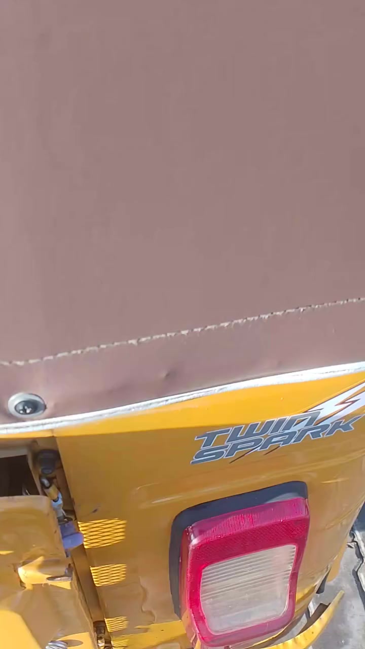 سلام عليكم تكتك 19مكاني الحسينيه مال راشديه تكتك اي نقص ماببها تحويل 
السعر 5700
***********
