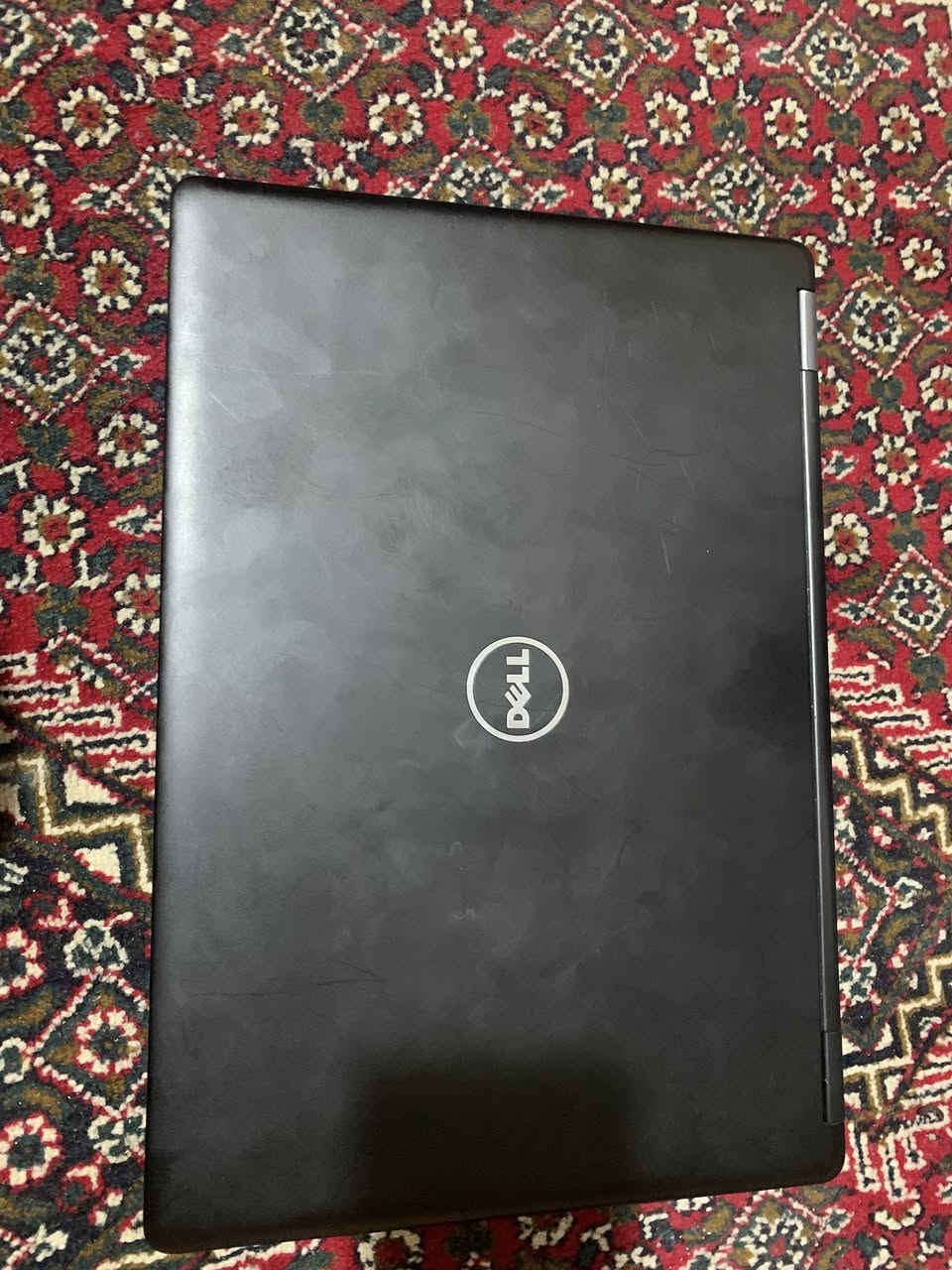 سلام عليكم لابتوب لبيع نضافه %99 معالج كوراي 5 لجيل 7 
لرام8
كرت الشاشة graphics620
لسعر 225
لمكان كربلاء لحر
رقم ***********
