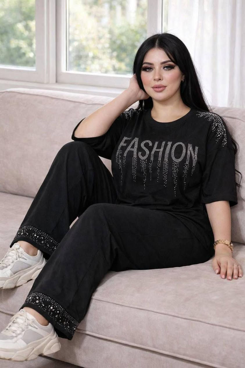 تراك نسائي خامة ليكرا مطعم ستراس 
فري سايز / يلبس من 60 الى 90 كيلو وزن 
السعر


**إذا كنت صاحب هذا الإعلان وتريد حذفه لأي سبب، رجاءا أرسل رسالة إلى الدعم الفني**